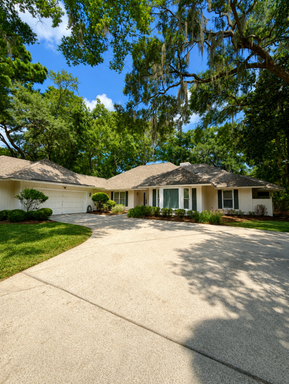 3 Bedroom 2.5 bath in the Landings – photo 1