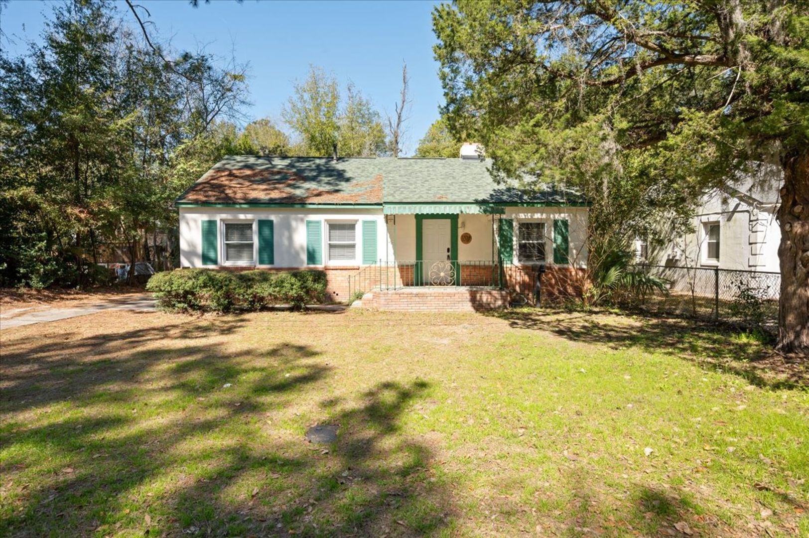 Savannah House: 1702 E 41st St.