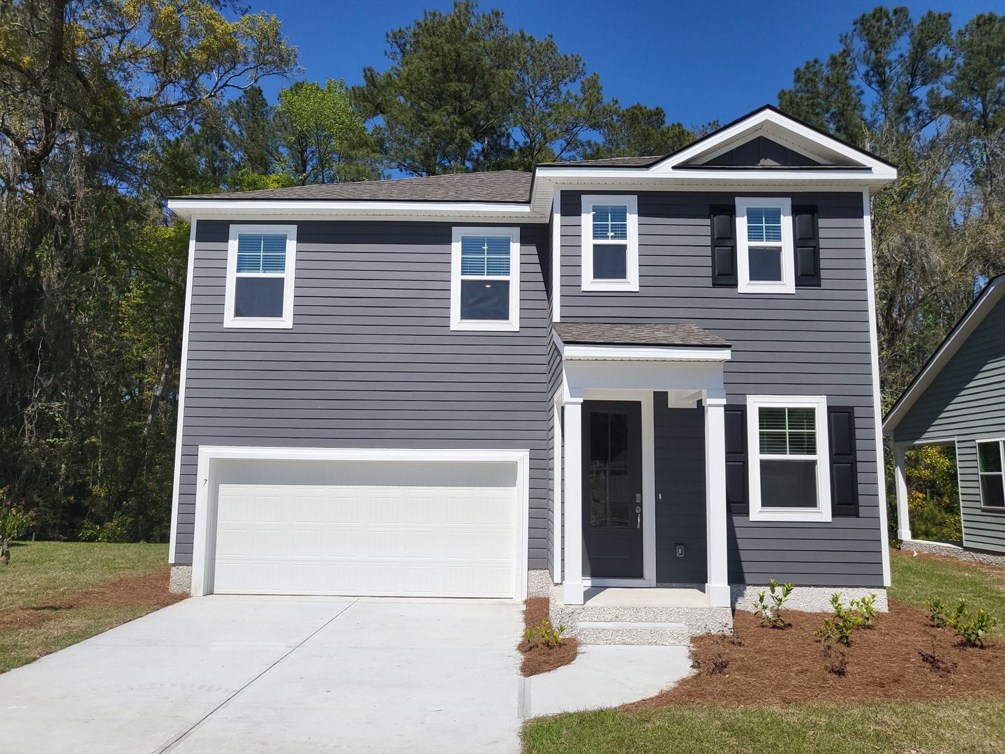 Richmond Hill House: 7 Coby Lane