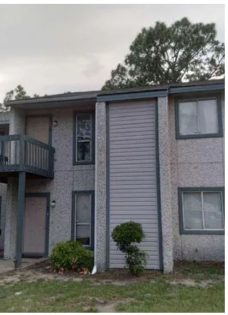 Hinesville House: 910 Brett Dr. #32