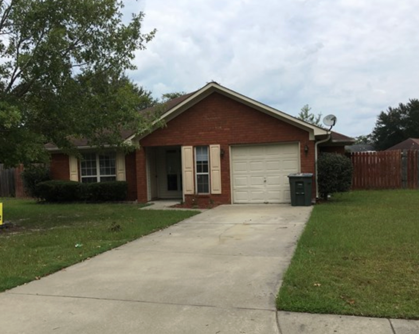 Hinesville House: 424 Lancaster Loop
