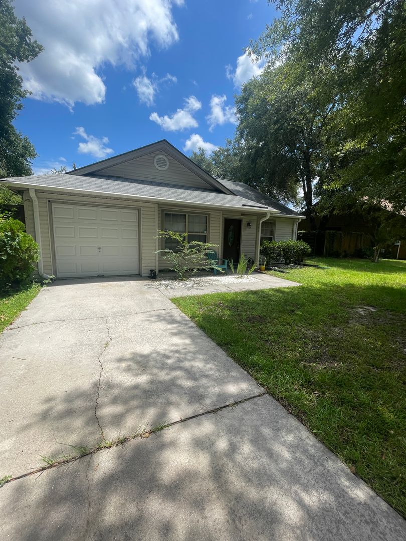 Richmond Hill House: 265 Osprey Drive