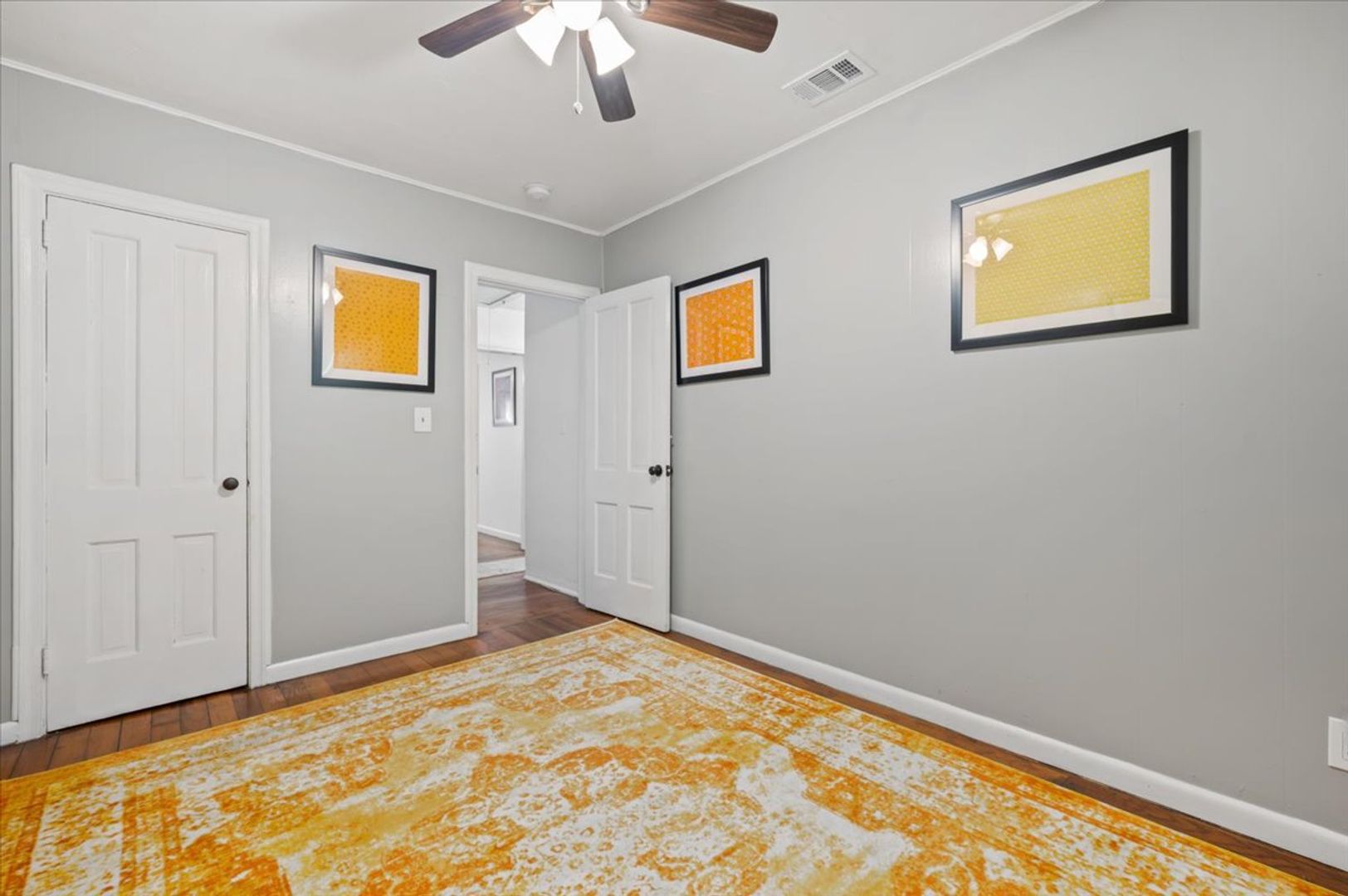 Savannah House: 1306 East 53rd St.