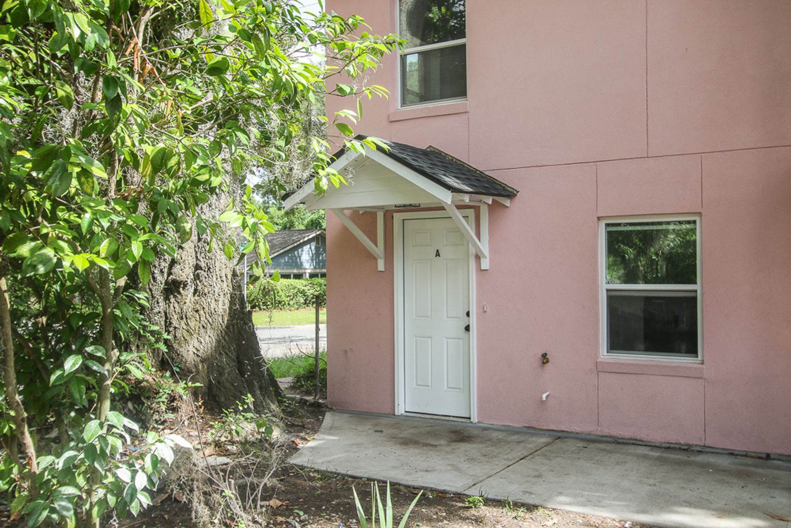 Savannah Apartment: 1904 E 51St St Unit A