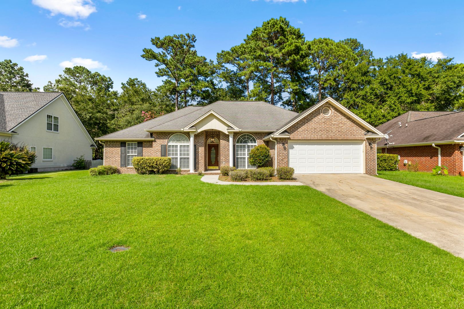 Richmond Hill House: 371 Marshview Drive