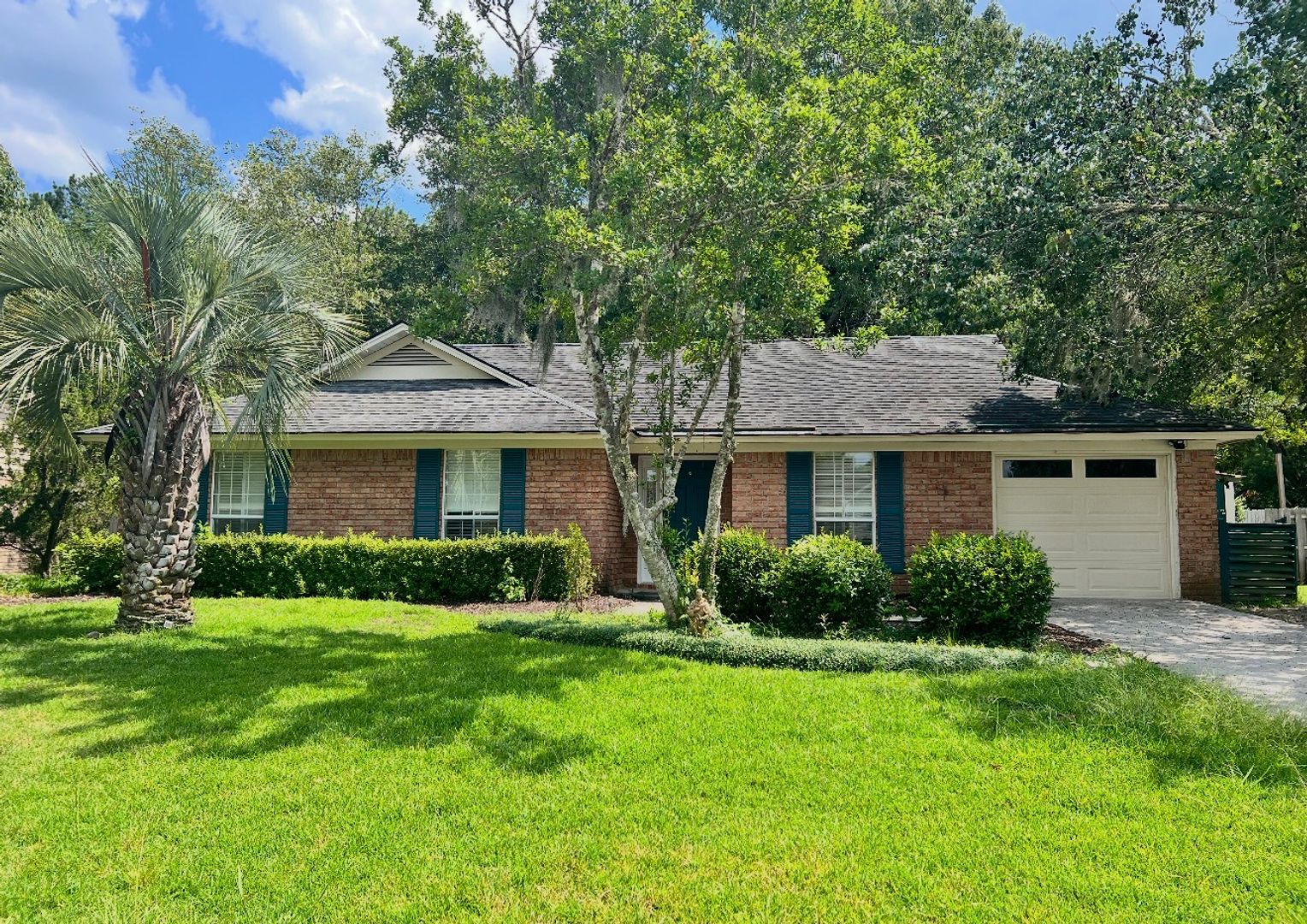 Richmond Hill House: 497 Rice Gate Dr.