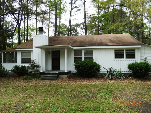 Richmond Hill House: 224 Holly Hill Rd.