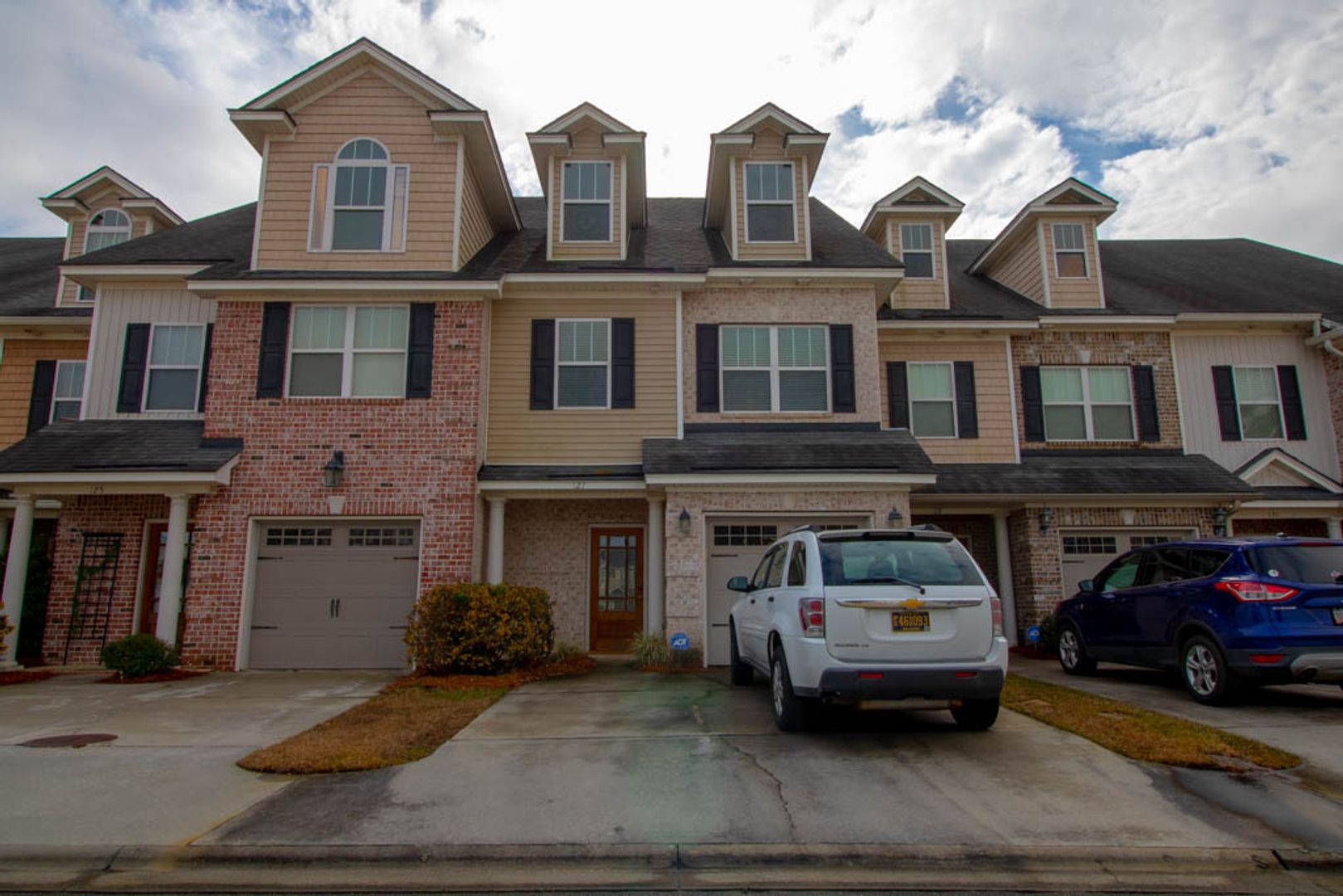 Pooler House: 127 Ventura Place