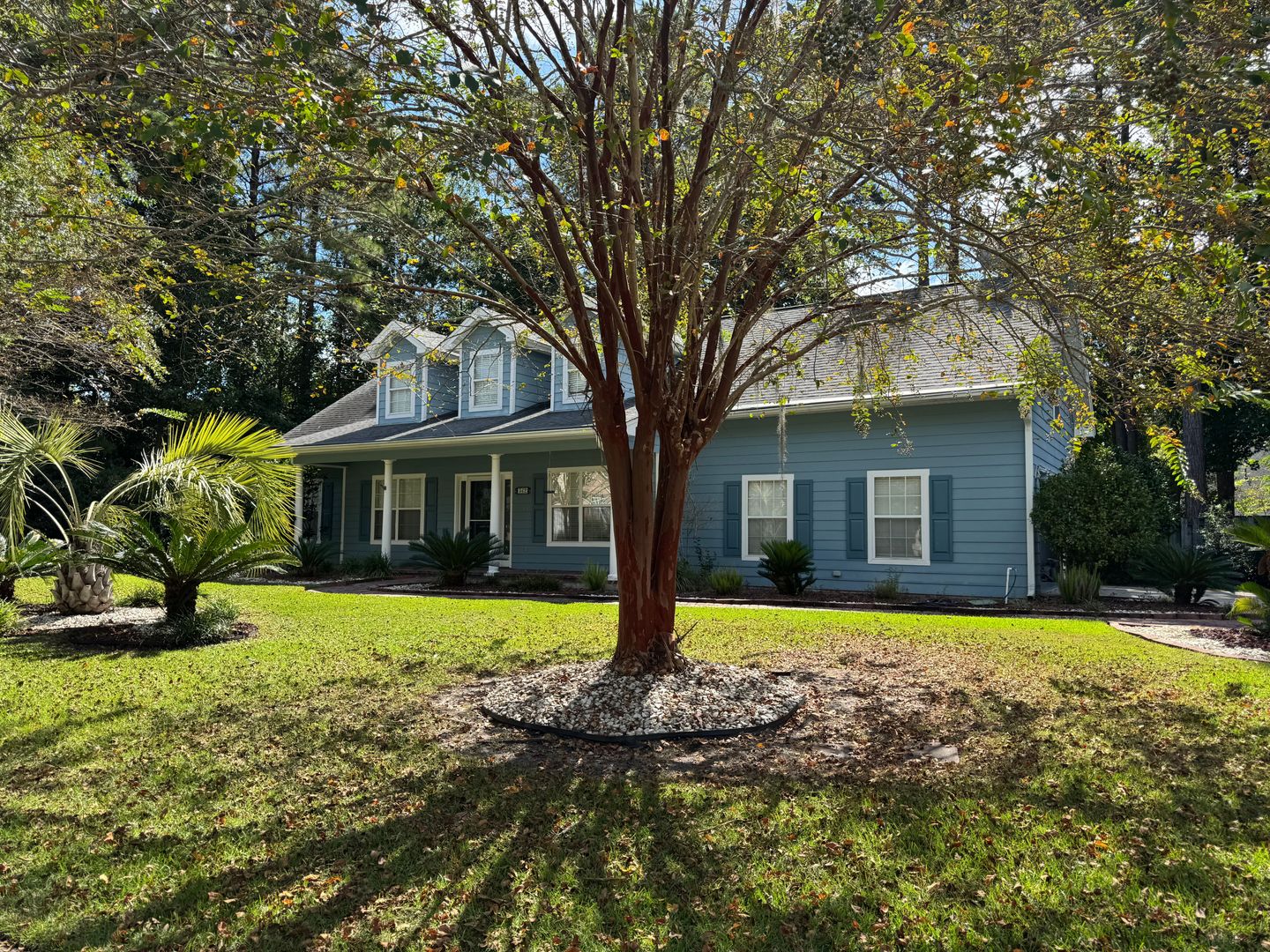Richmond Hill House: 362 Bristol Way