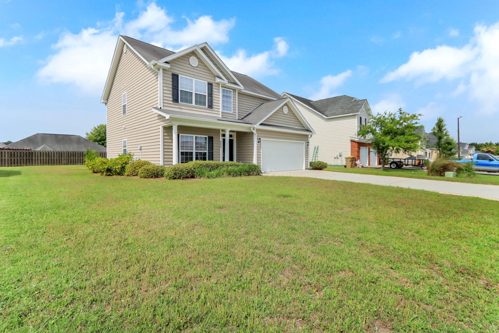 Richmond Hill House: 255 Red Oak Drive