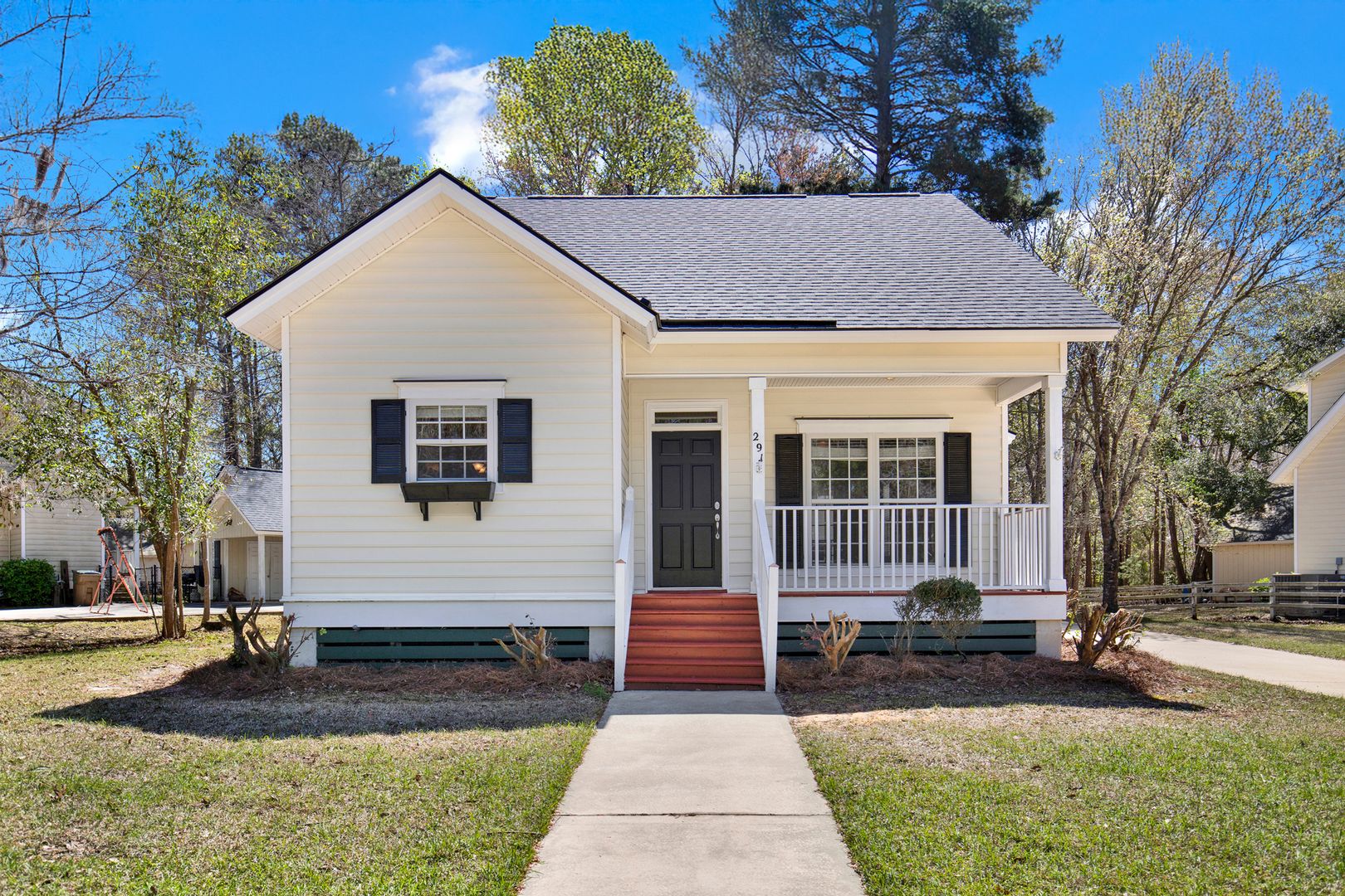 Richmond Hill House: 291 Landing Way