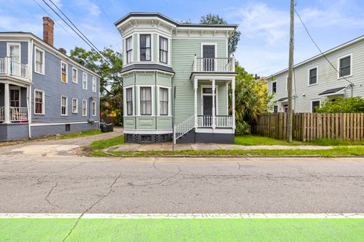 Lower Unit Available May 4 – photo 1