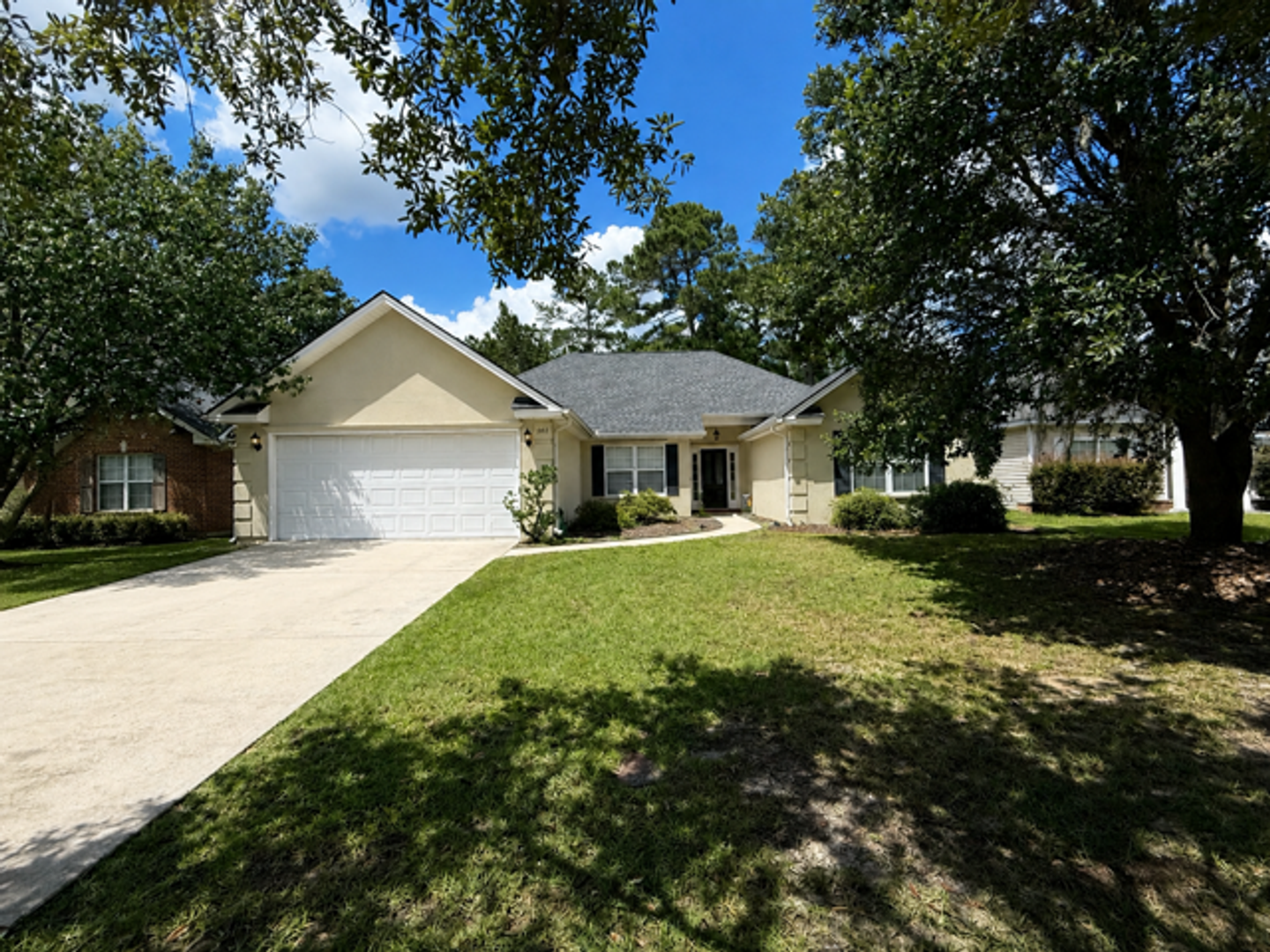 Richmond Hill House: 901 Laurel Hill Circle
