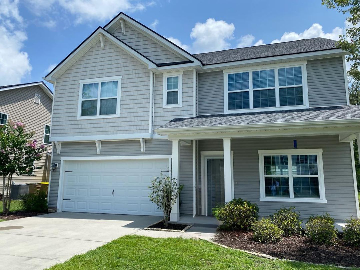 Richmond Hill House: 120 Richmond Walk Drive