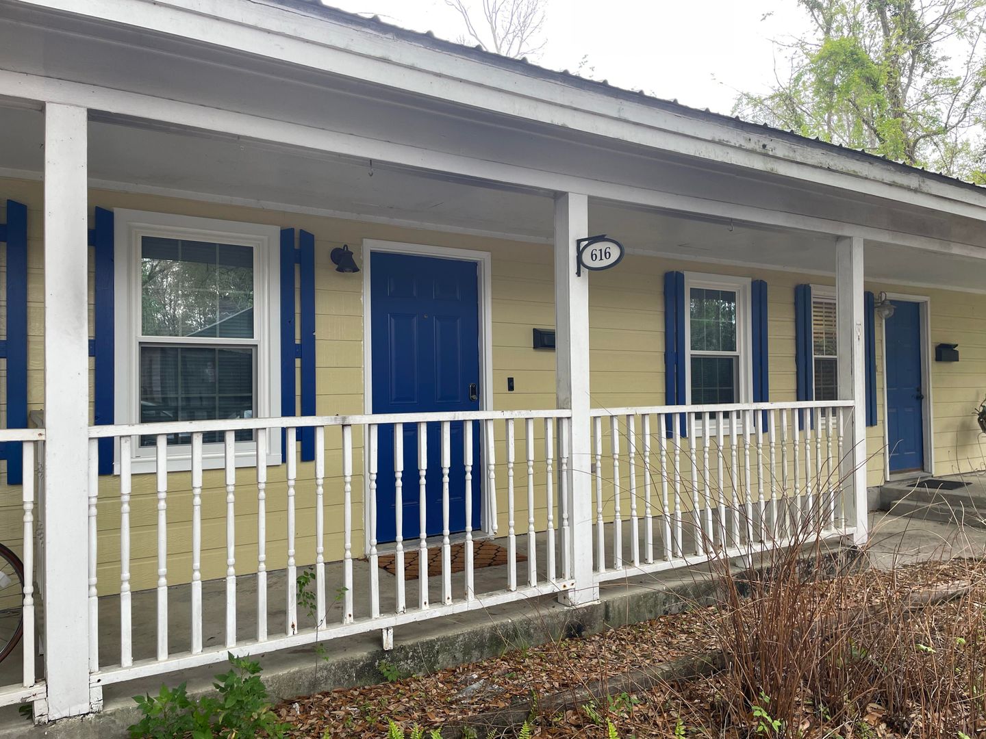 Savannah House: 616 E Duffy St.