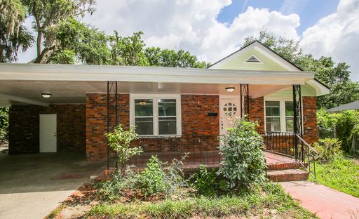 Spacious 4 Bedroom, 2.5 Bath Home in Savannah, GA – photo 1