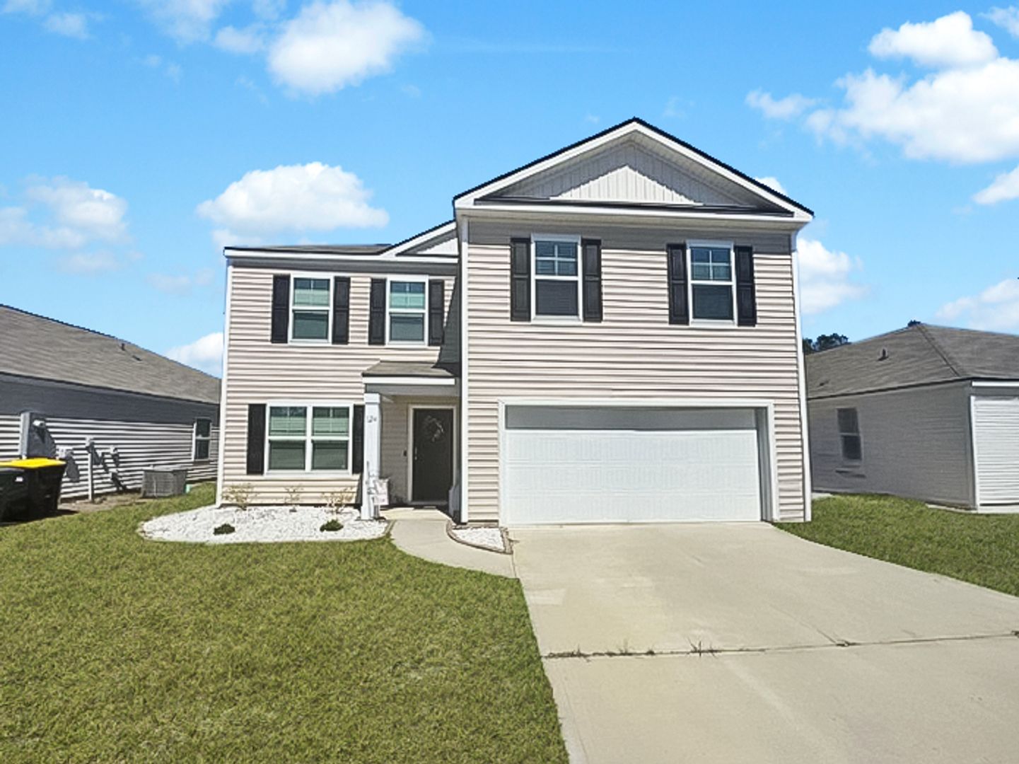 Bloomingdale House: 124 Skylark Rd