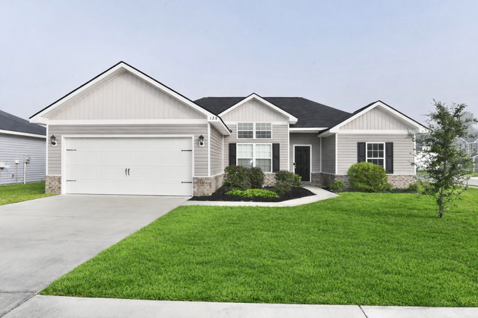 Hinesville House: 128 Brasher Dr.