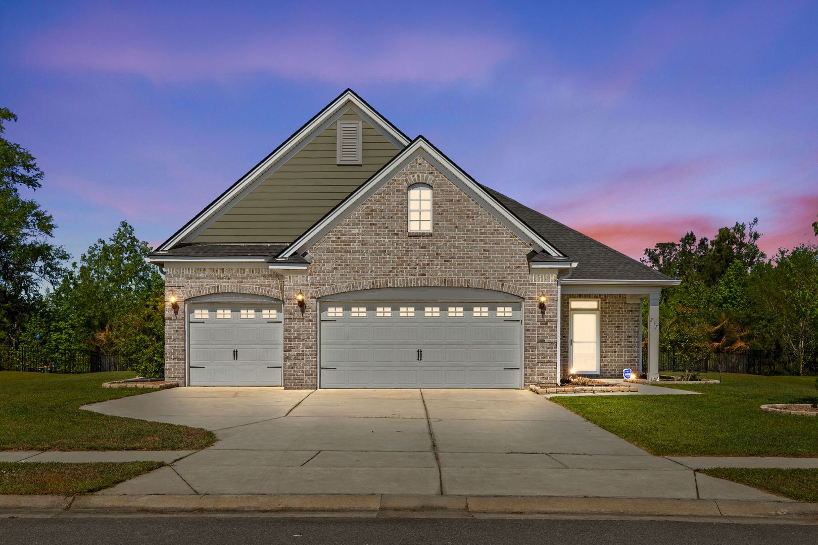 Pooler House: 217 McQueen