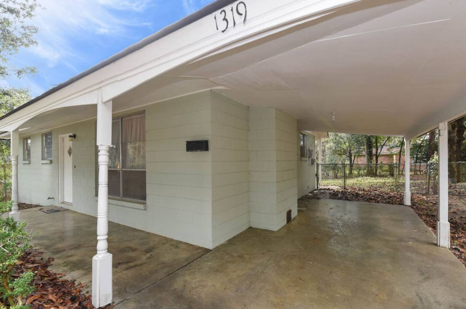 Savannah House: 1319 E 69th St.