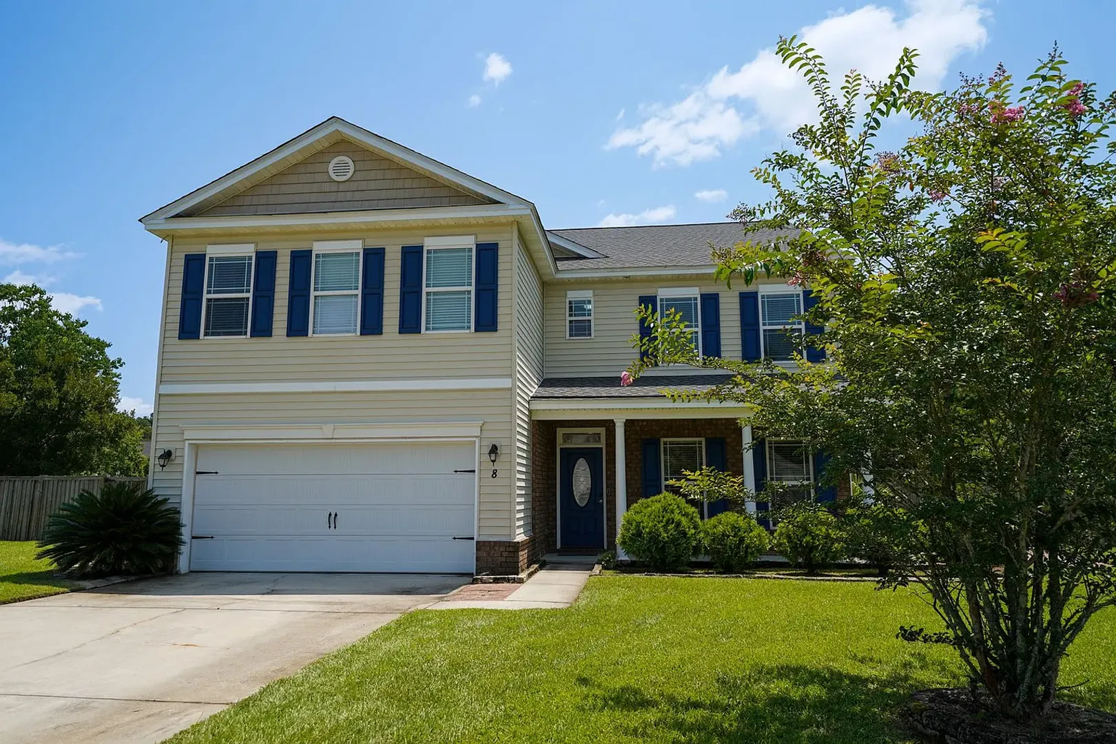 Pooler House: 8 Woods Way