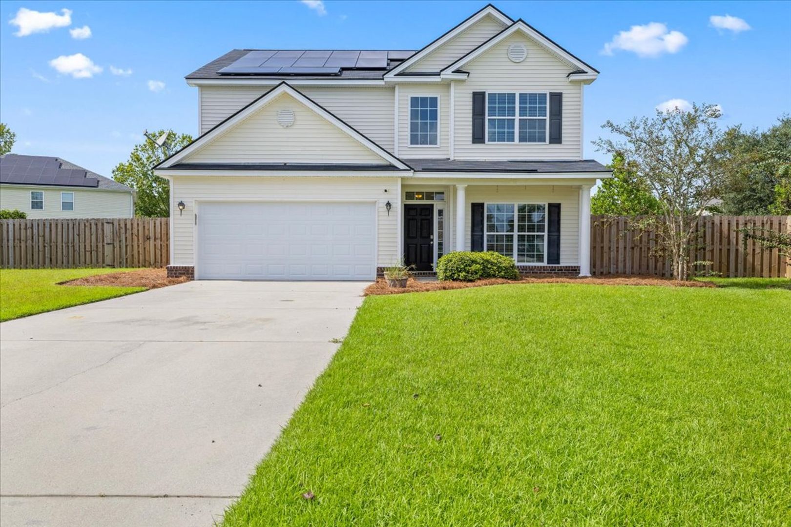 Savannah House: 105 Shale Ct.