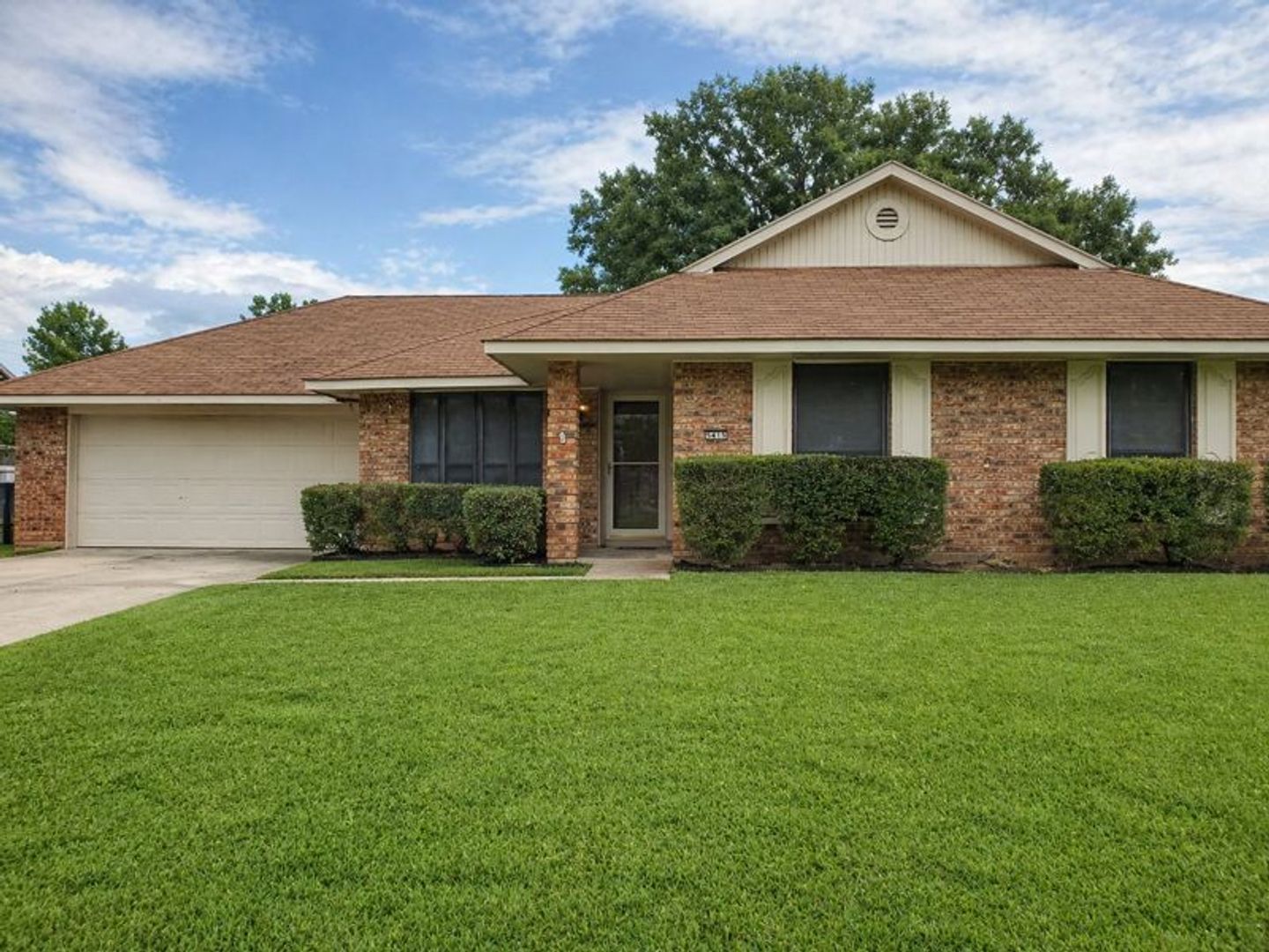 BOSSIER CITY House: 5415 BAYOU DRIVE