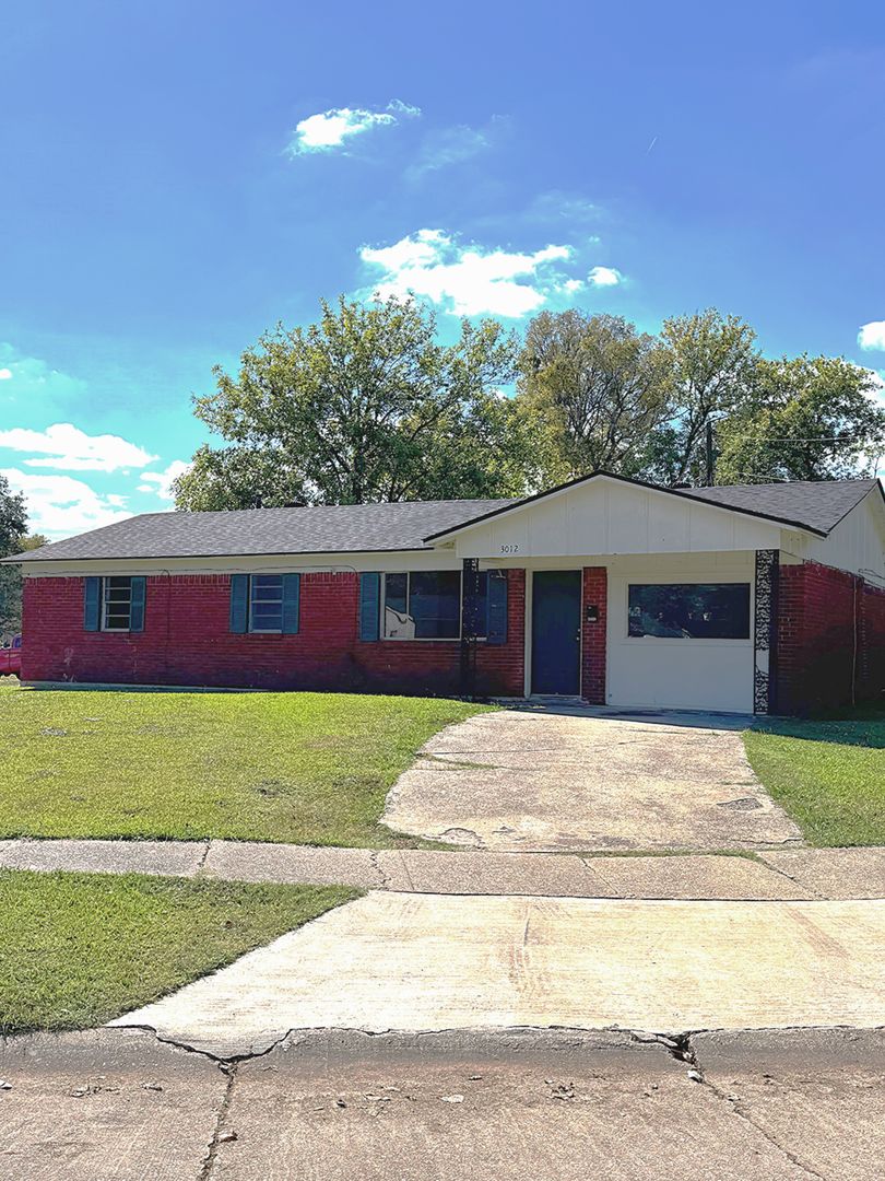 BOSSIER CITY House: 3012 GAINES STREET