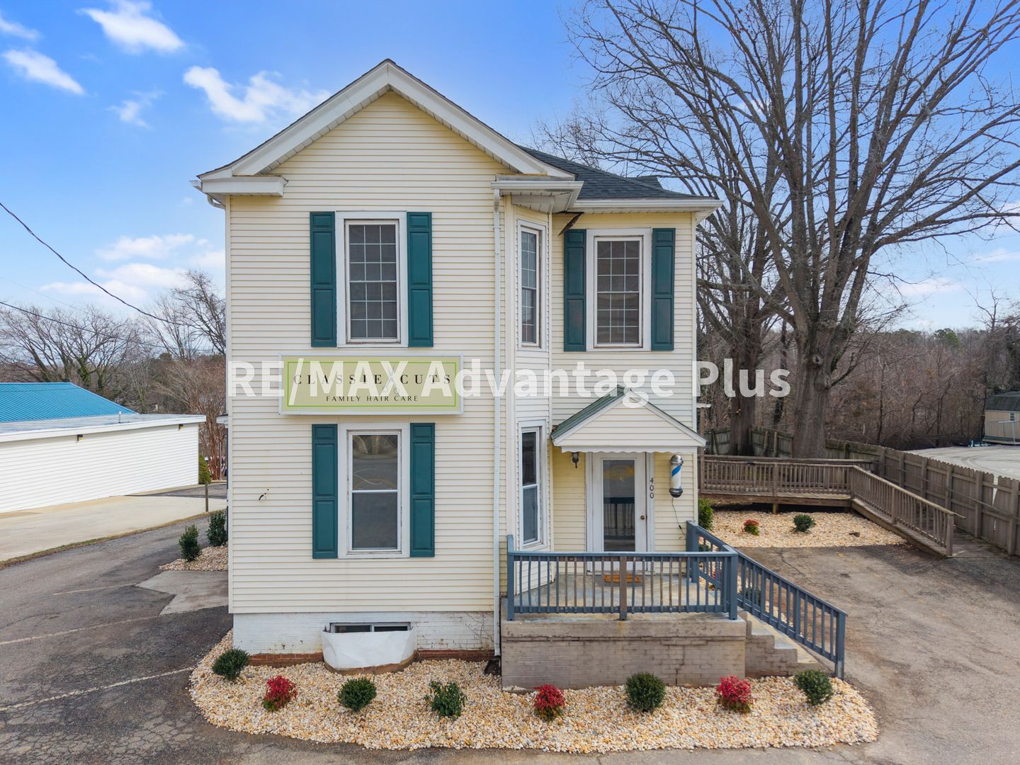 Farmville Apartment: 400 S. Main Street