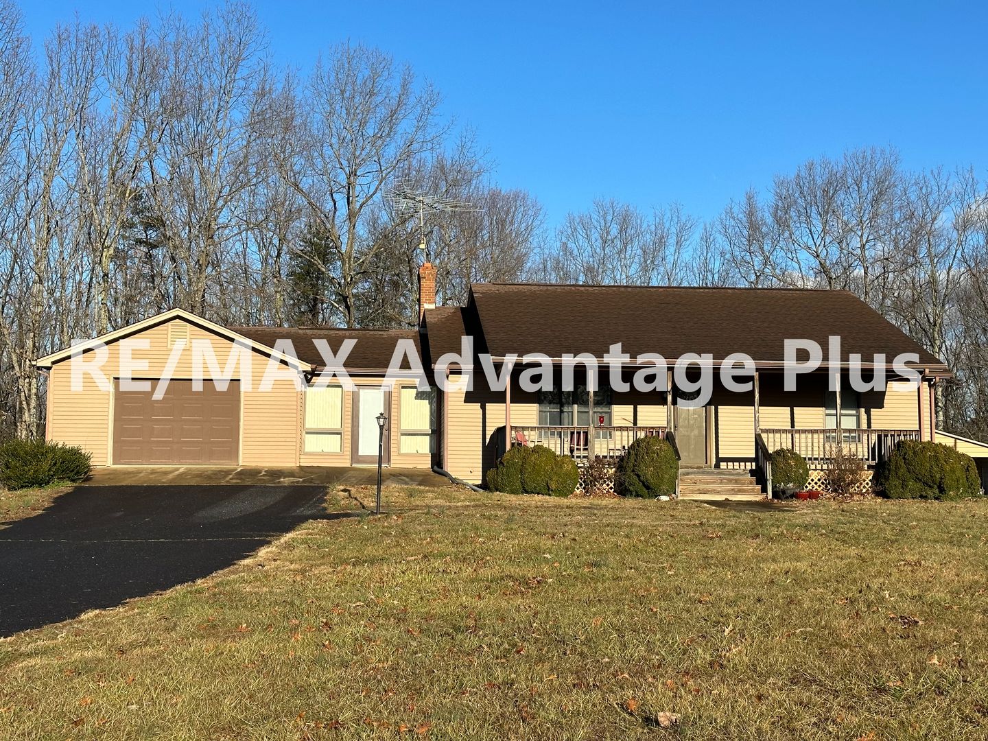 Dillwyn House: 3759 Mount  Rush Hwy