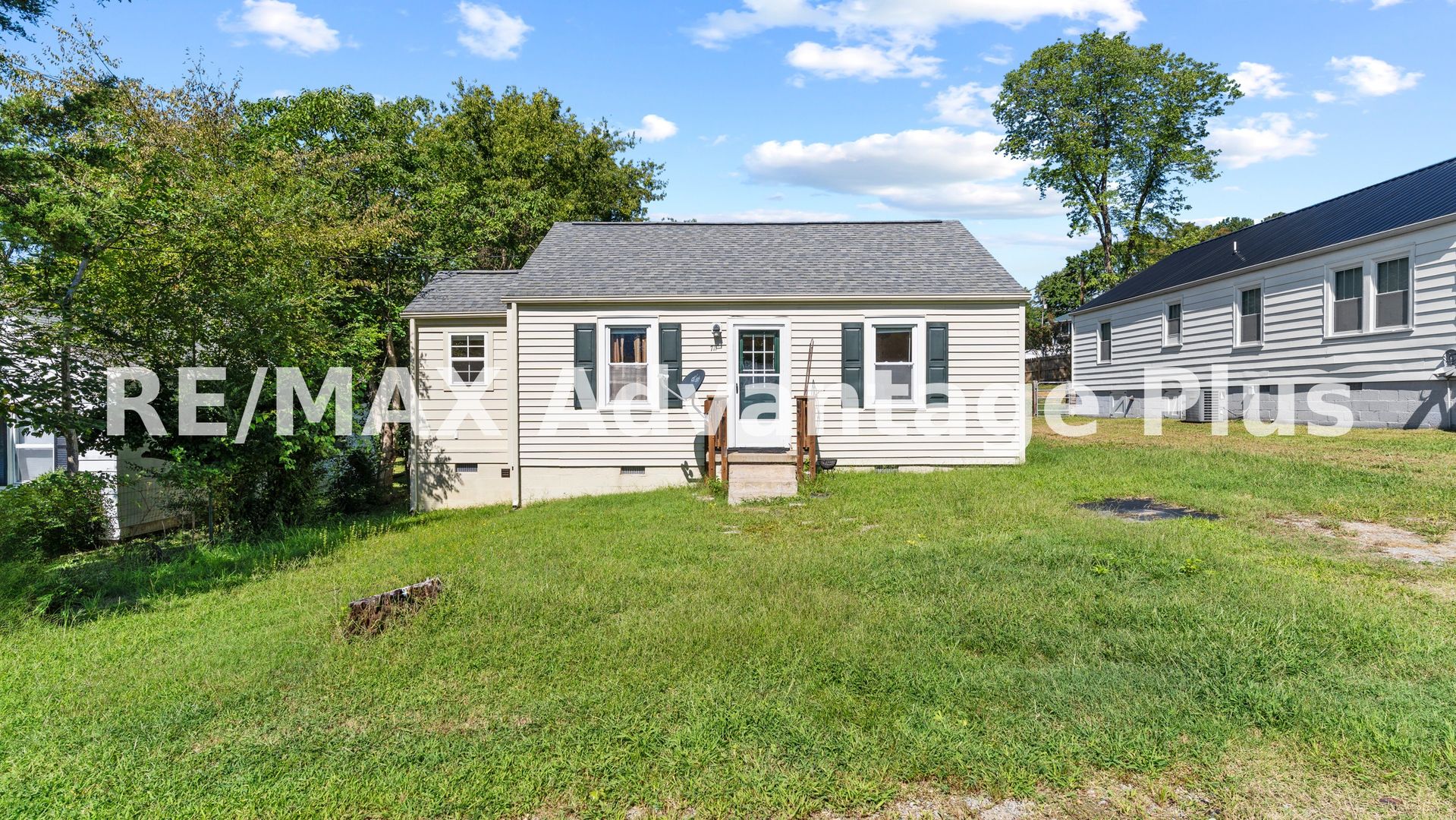 Farmville House: 711 Monroe St.
