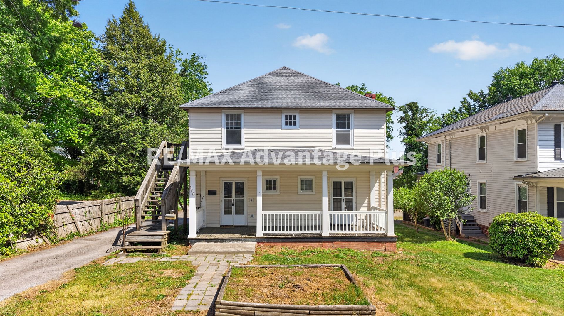 Farmville Apartment: 106 Grove Street