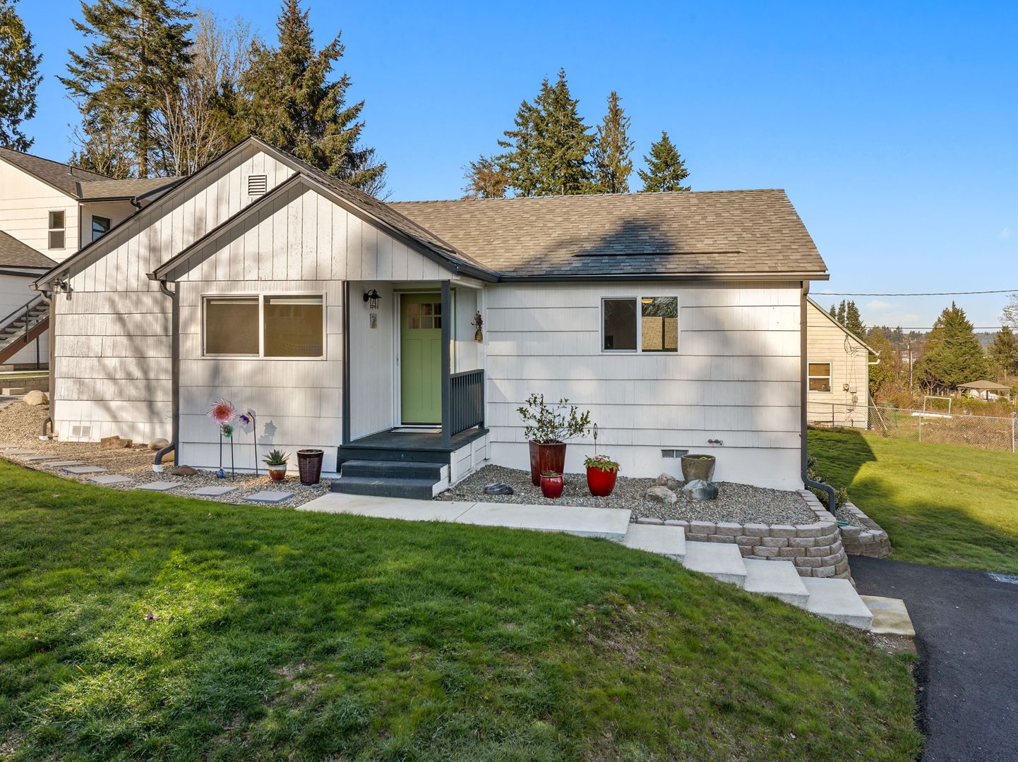 Port Orchard House: 1672 Colchester Dr E