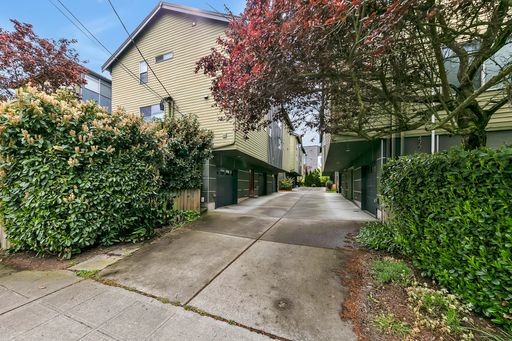 Cheery & Bright Columbia City Townhome – photo 1