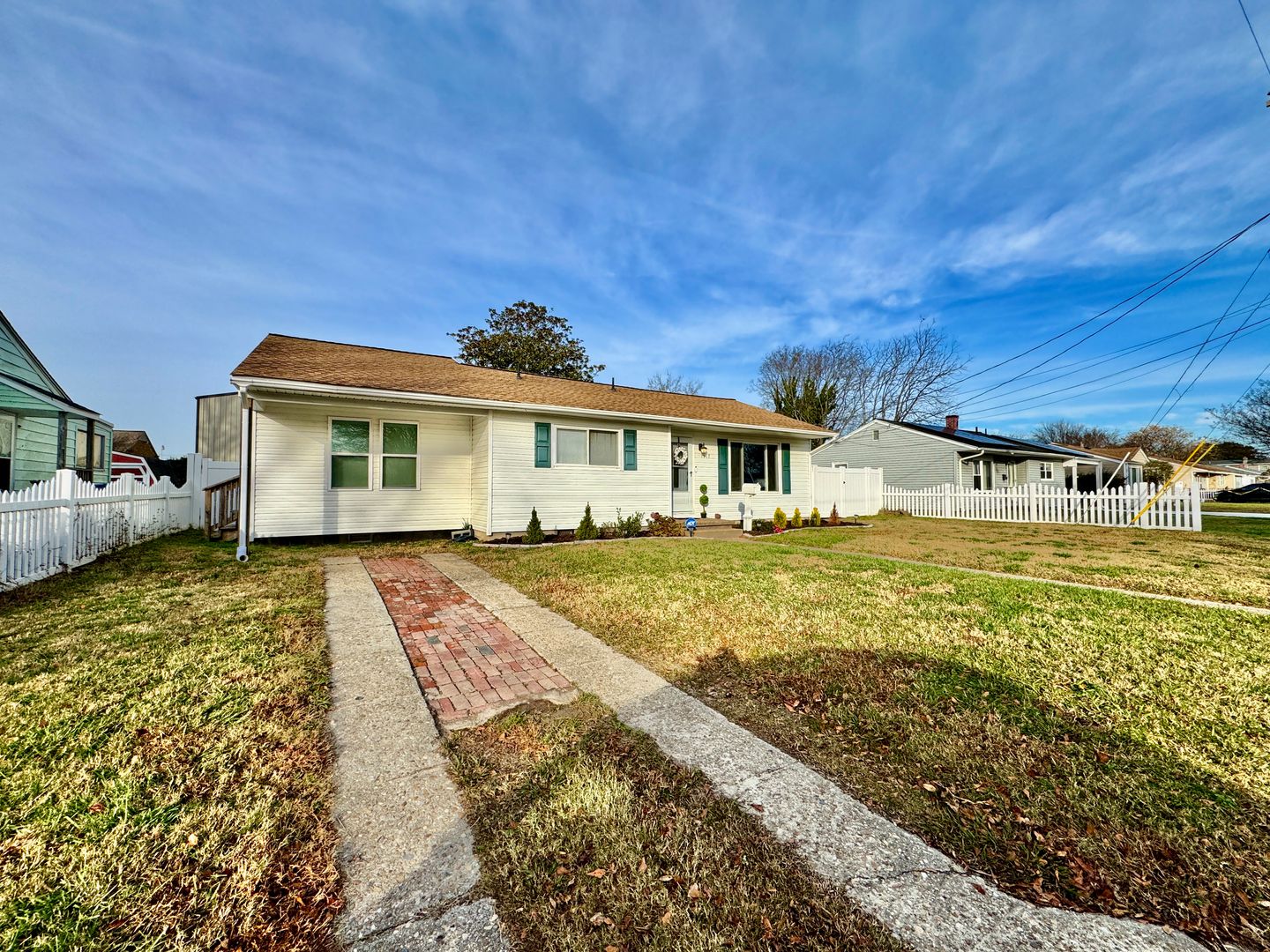 Virginia Beach House: 1517 Hedgerow Drive