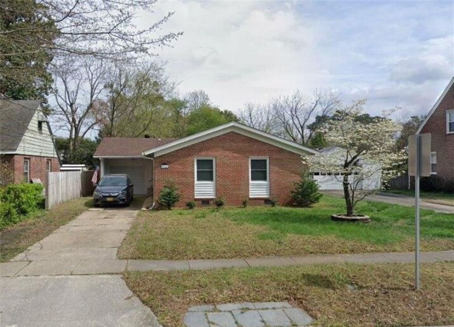 Norfolk House: 9322 Grove Avenue