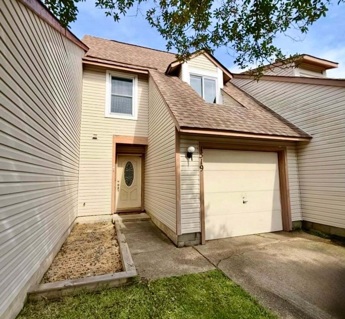 Virginia Beach House: 1519 Sword Dancer Dr.