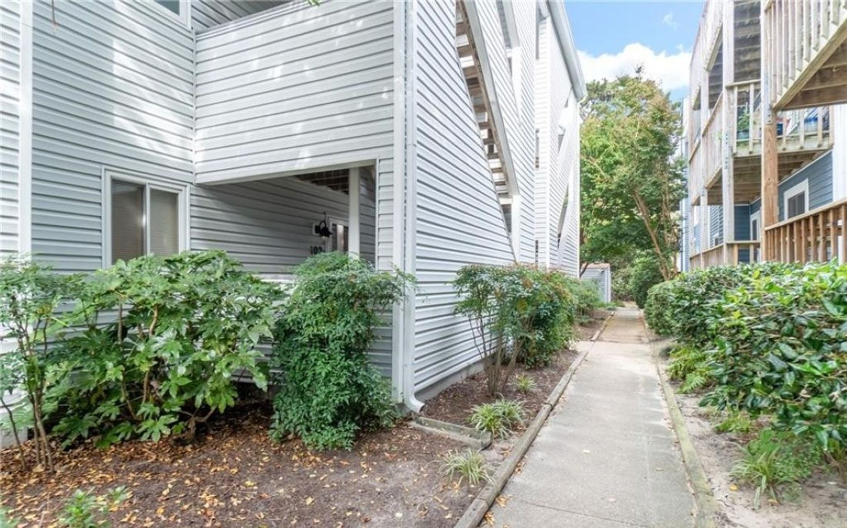 Virginia Beach Condo: 2316 Starfish Rd #102