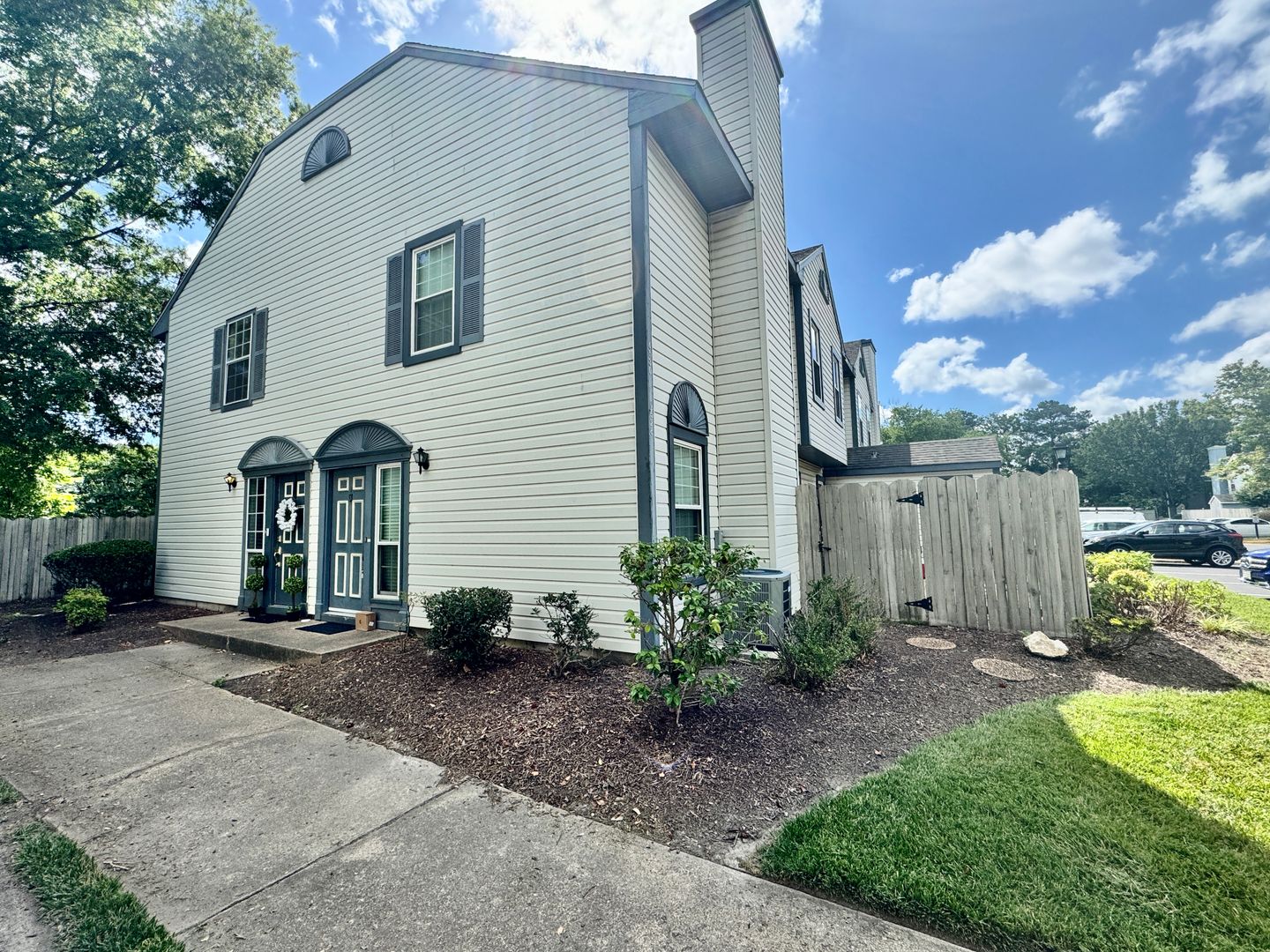 Virginia Beach House: 4530 Genoa Circle