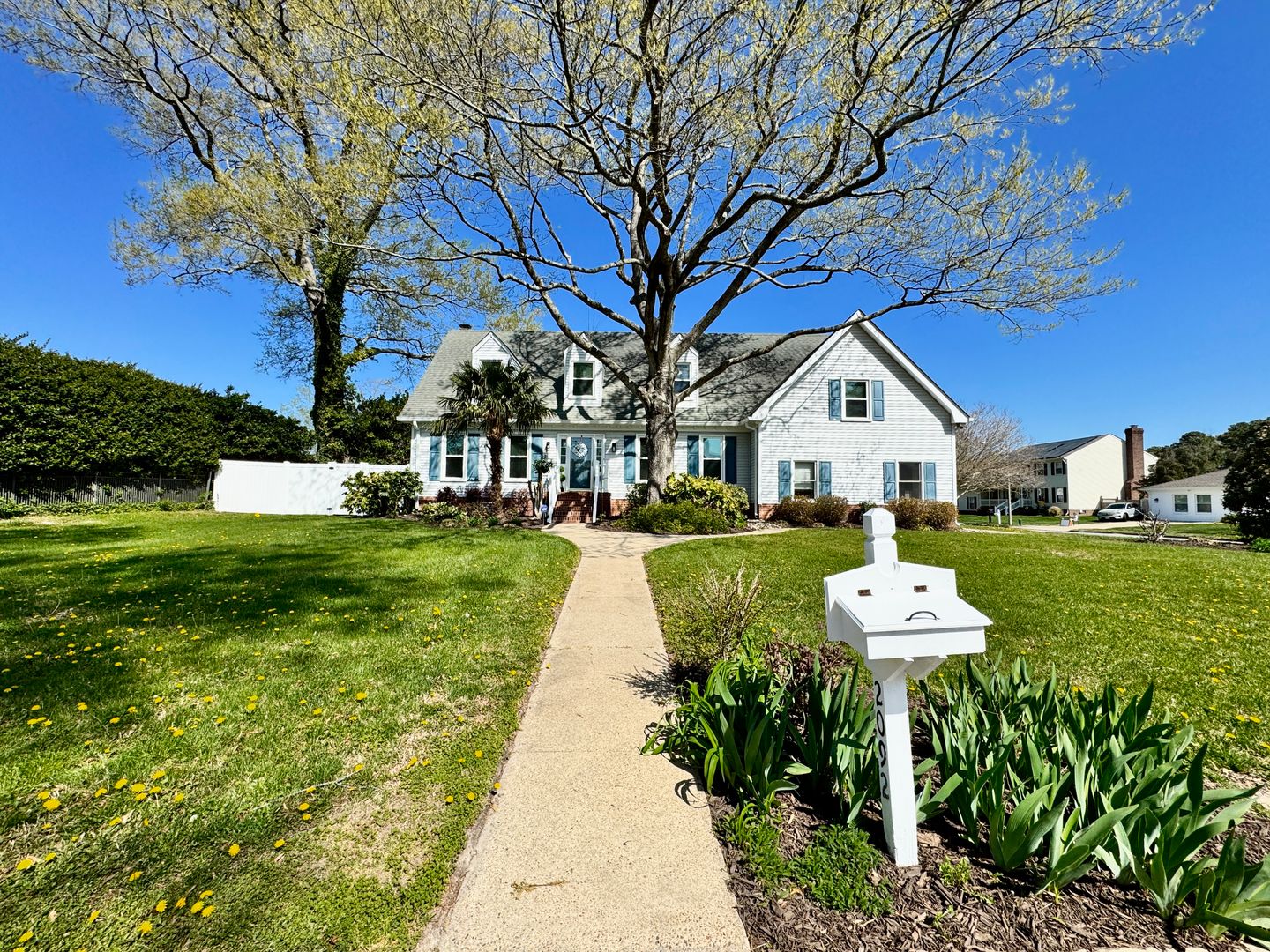 Virginia Beach House: 2092 Crew Court