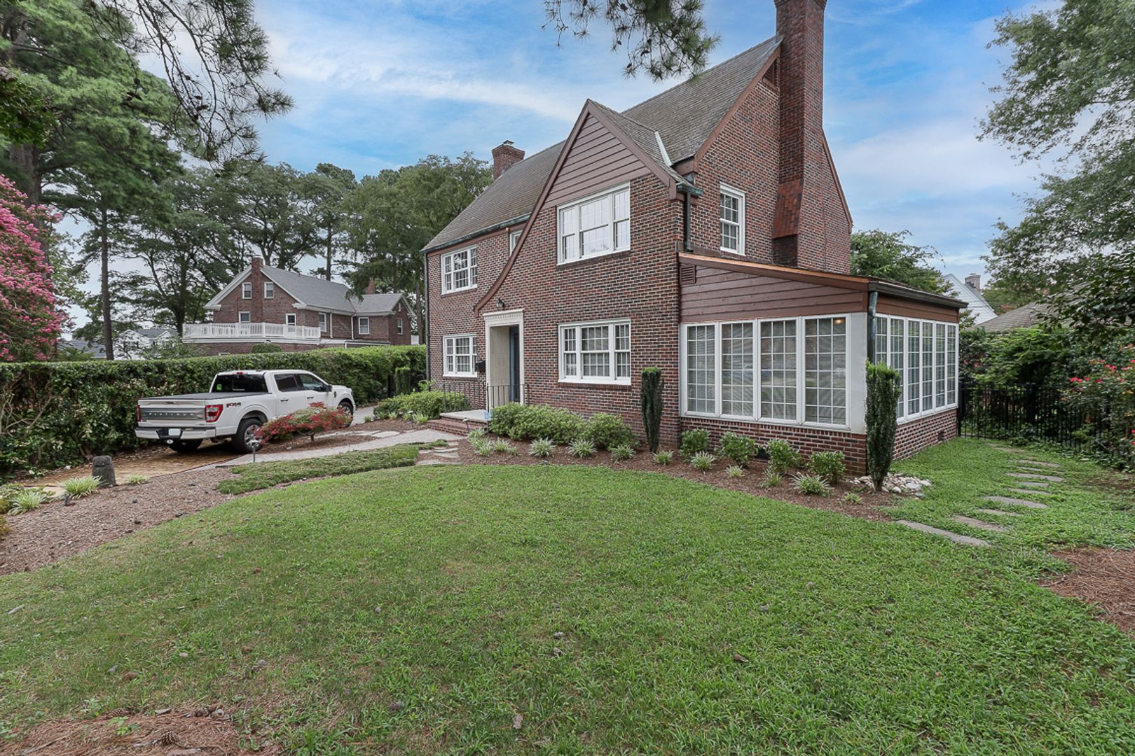 Norfolk House: 7604 Gleneagles Road