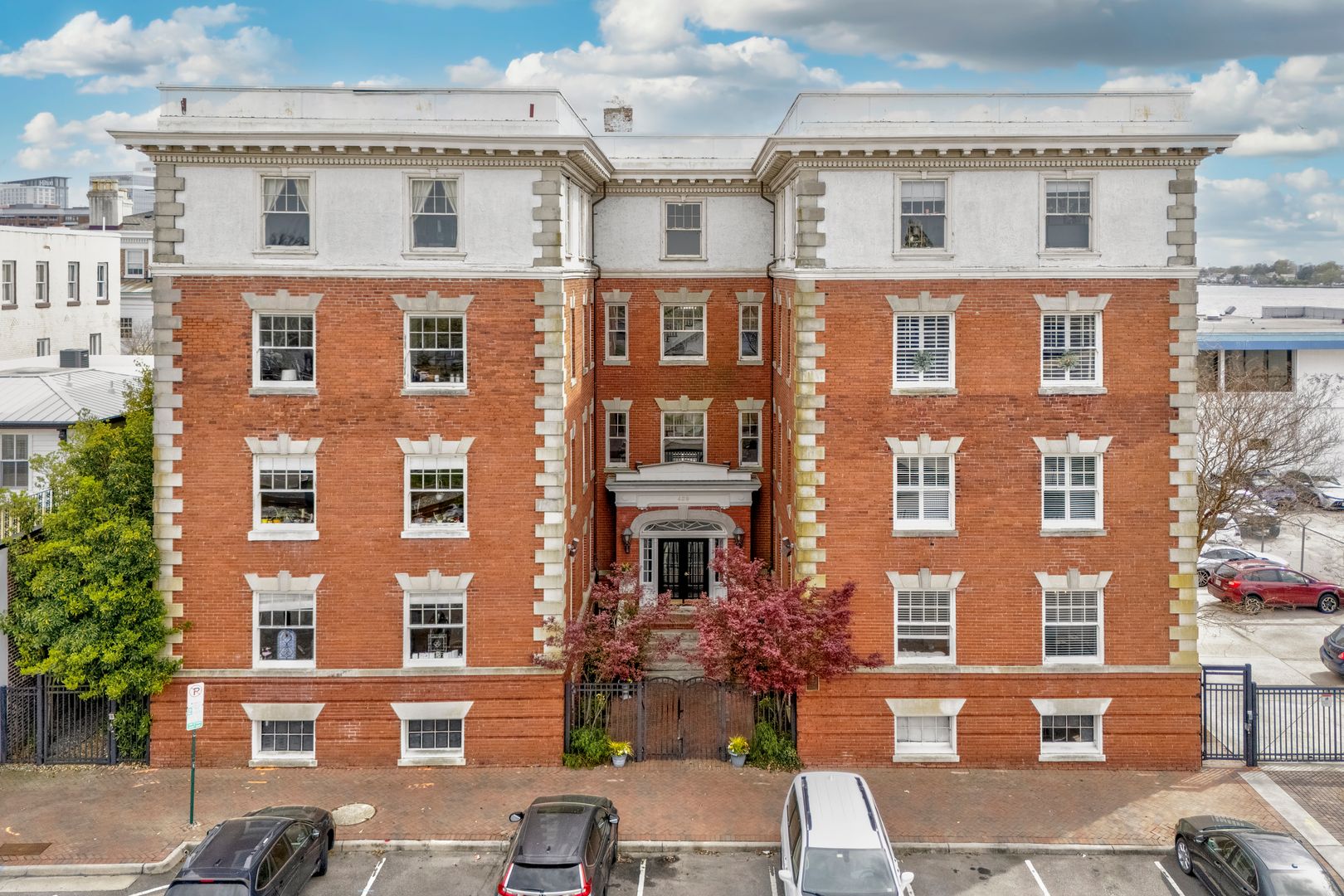 Norfolk House: 429 W. York Street  #3A