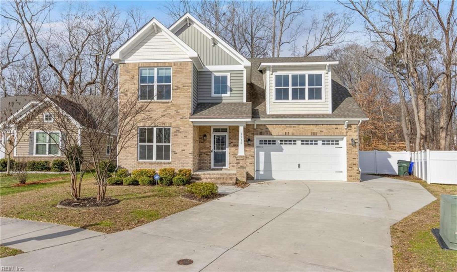 Suffolk House: 2716 River Watch Dr