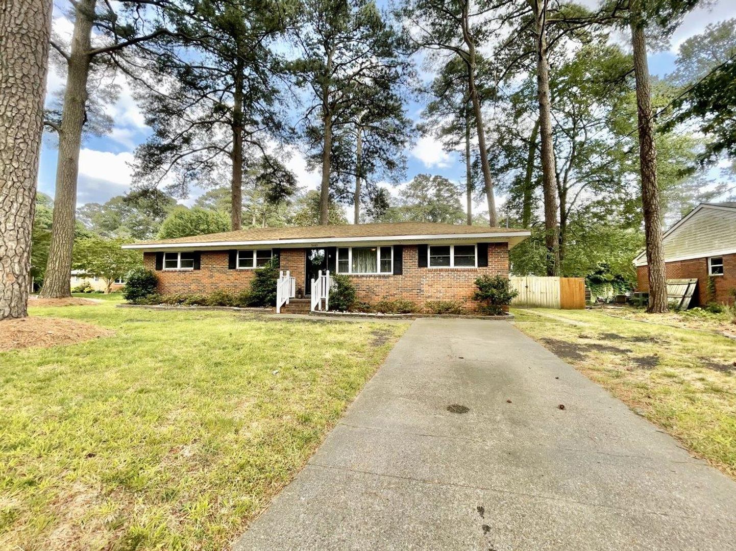 Virginia Beach House: 5601 Sedgemoor Rd
