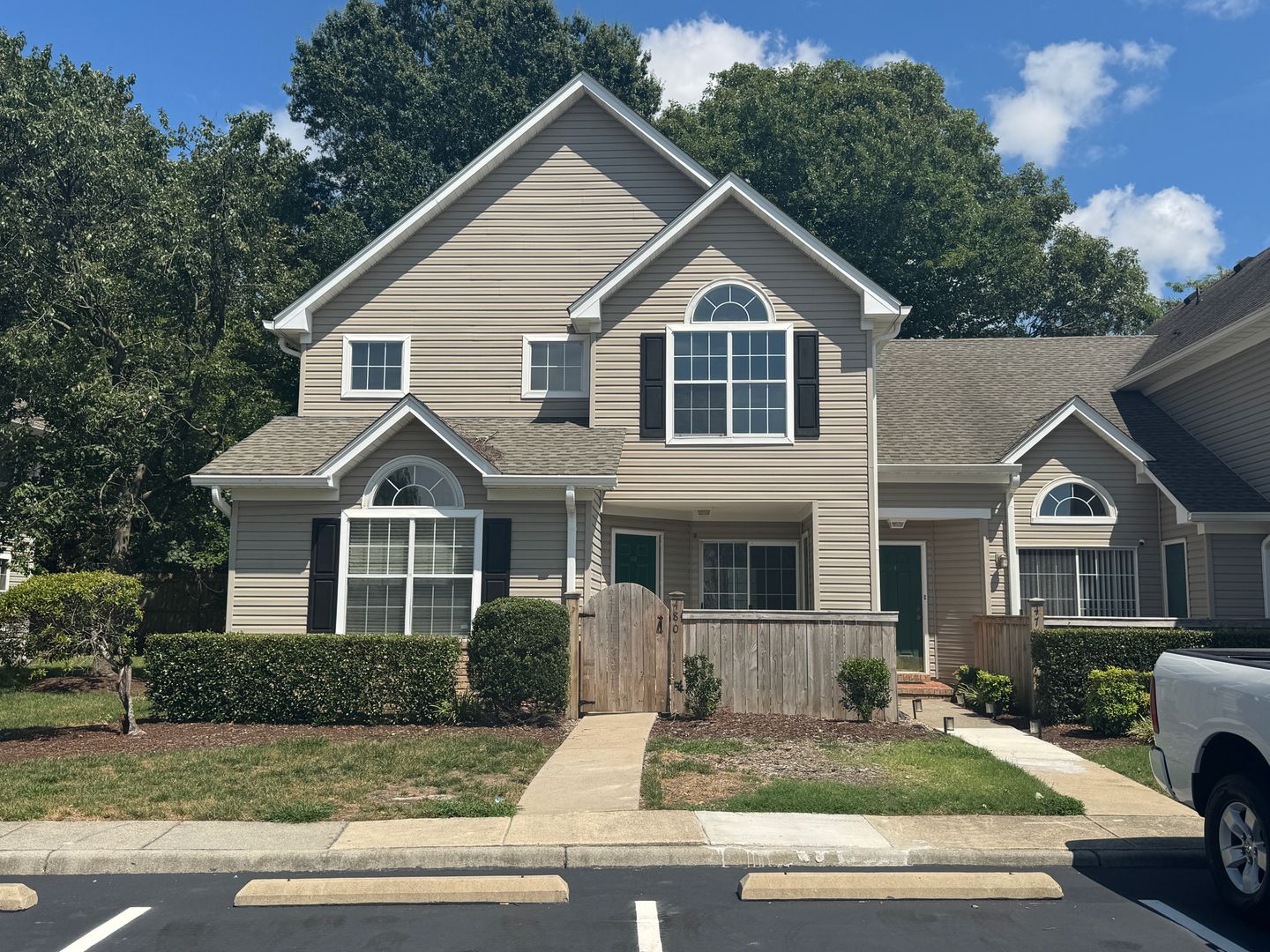 Virginia Beach Townhome: 480 Adkins Arch