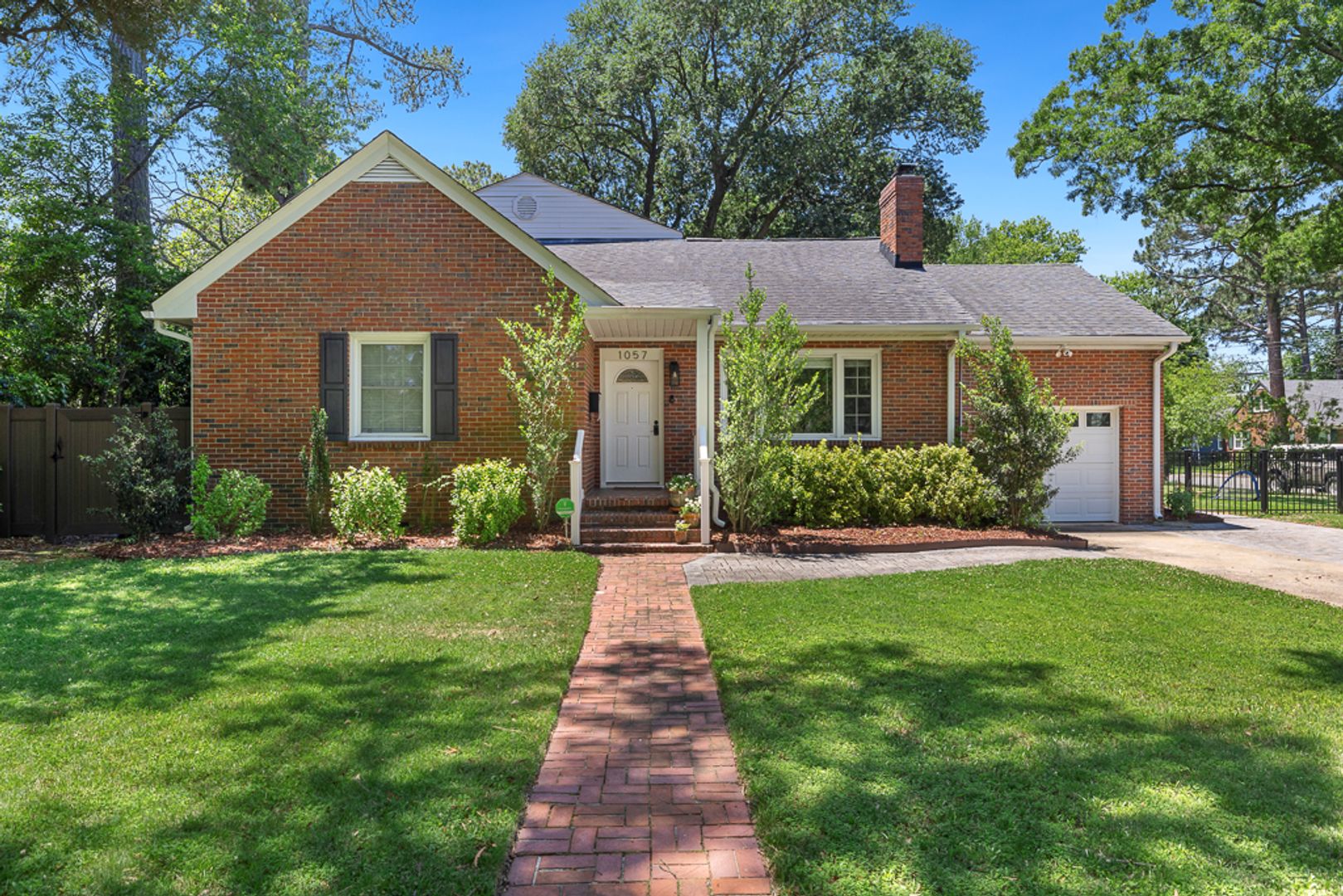 Norfolk House: 1057 S Lexan Crescent
