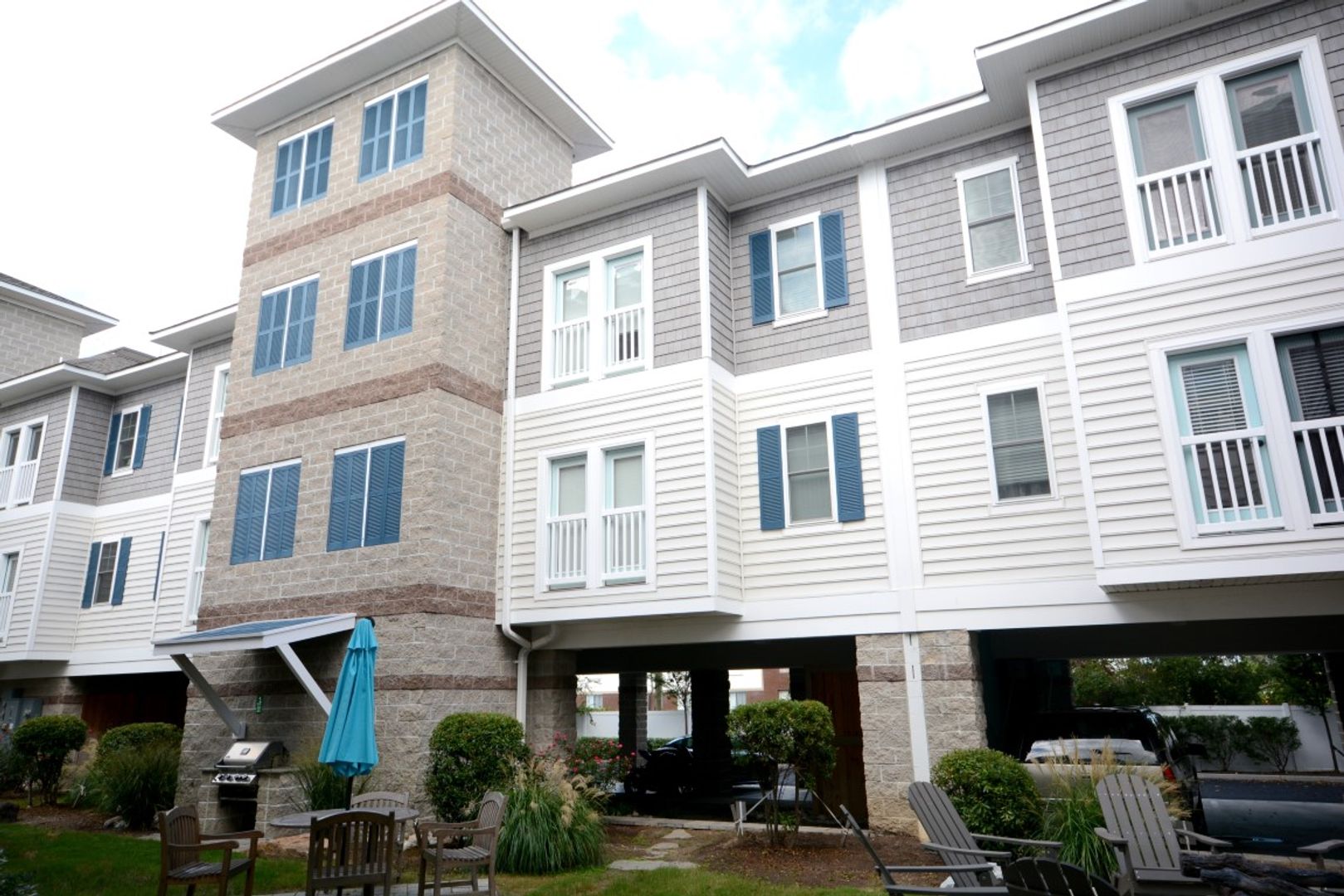 Norfolk House: 7922 Shore Drive
