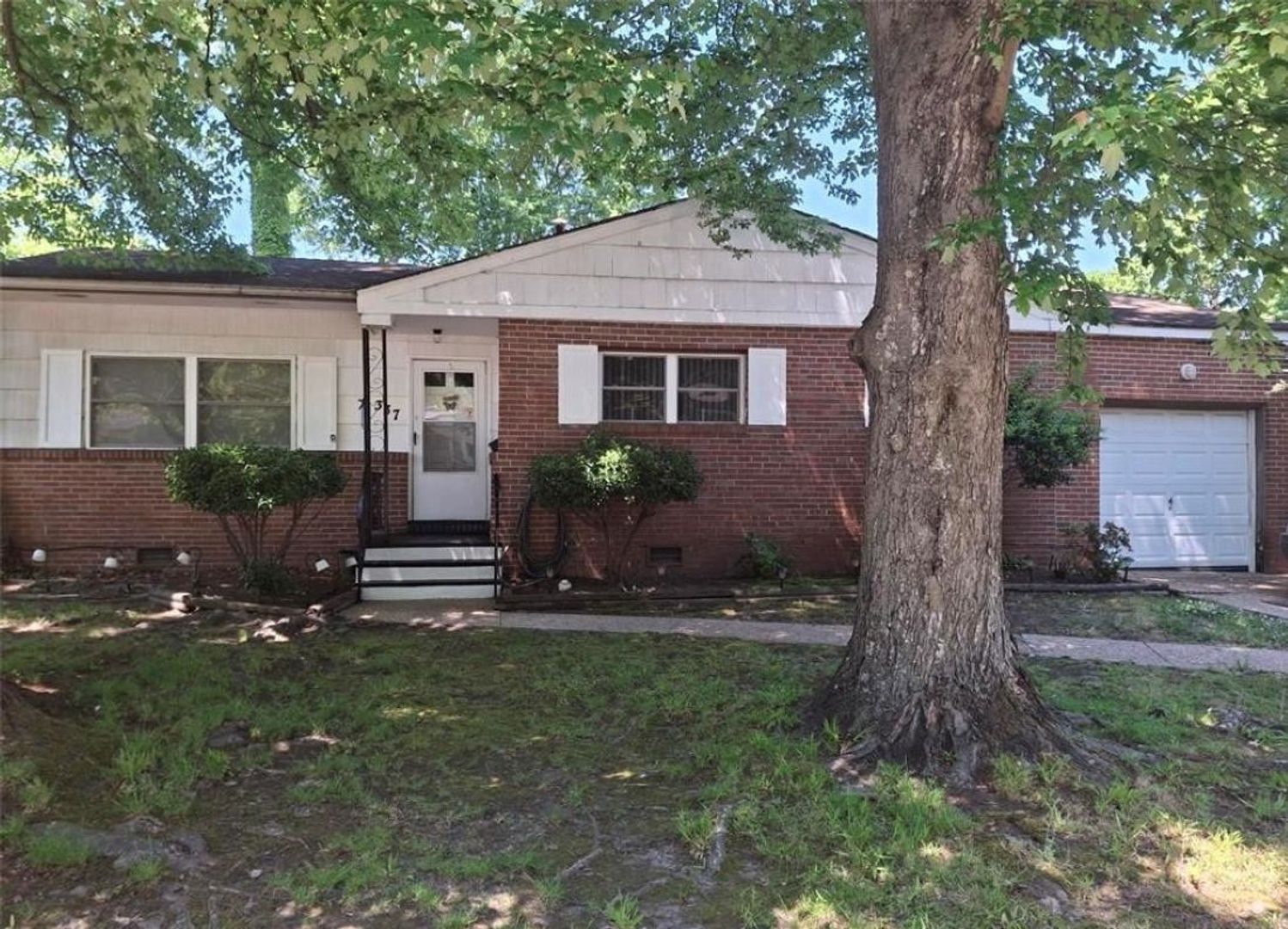 Virginia Beach House: 337 Dorset Avenue
