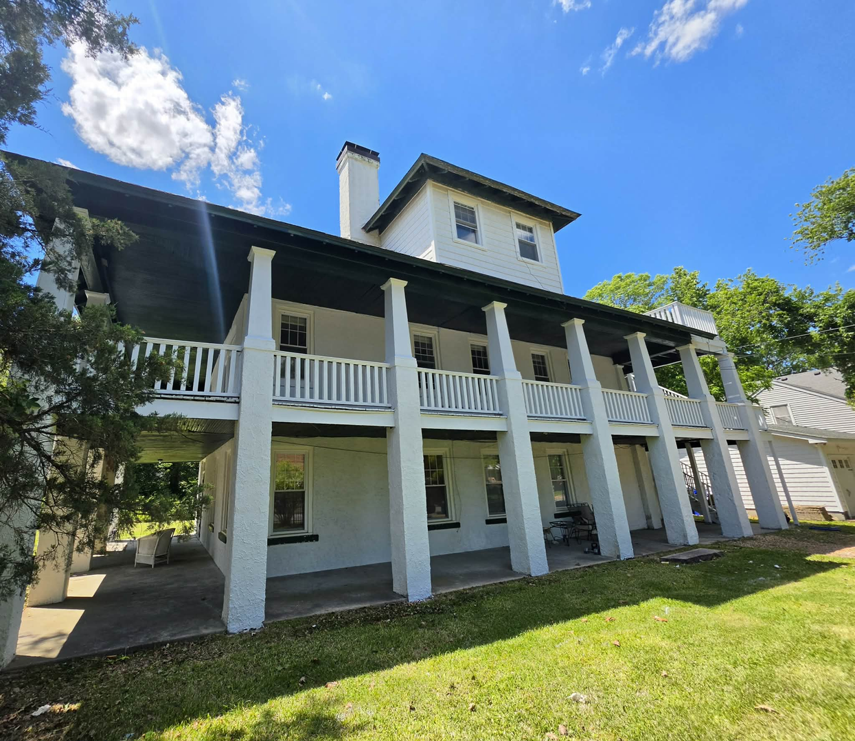 Norfolk House: 614 Dune Street #1
