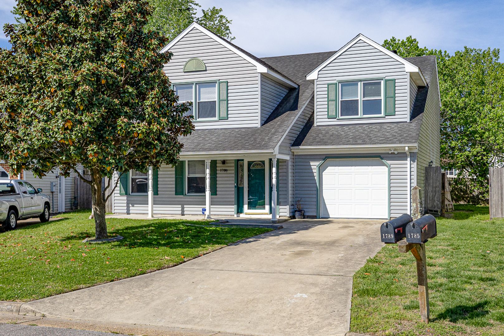 Virginia Beach House: 1789 Moonstone Drive